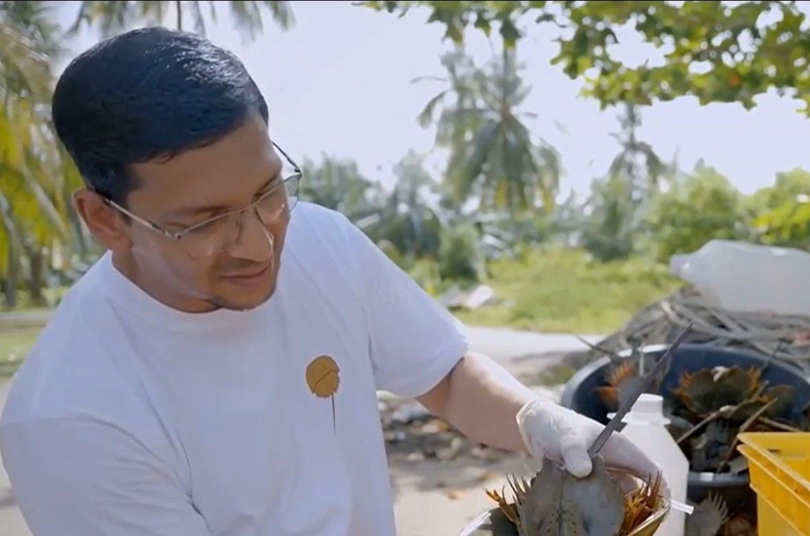 Dr. Akbar John